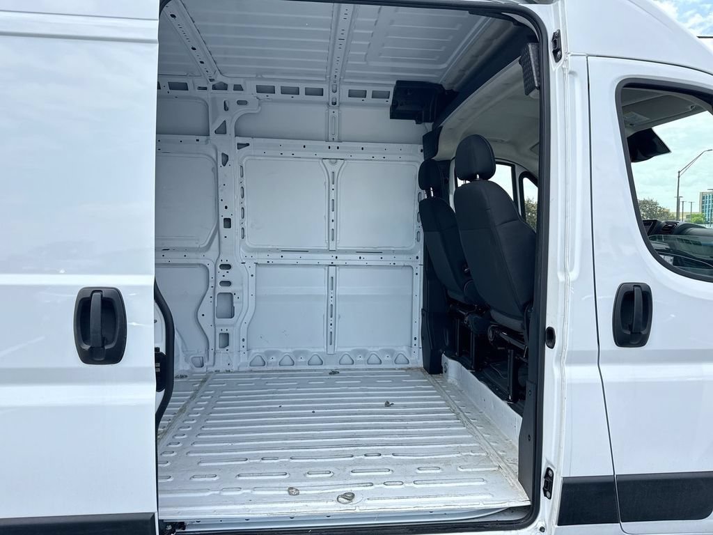 Used 2025 RAM ProMaster 2500 w/ Safety Group FWD image 14