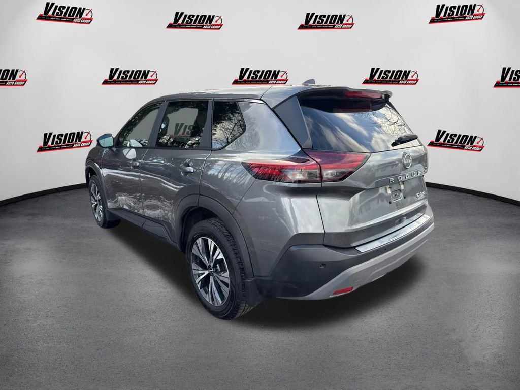 Used 2023 Nissan Rogue SV image 7
