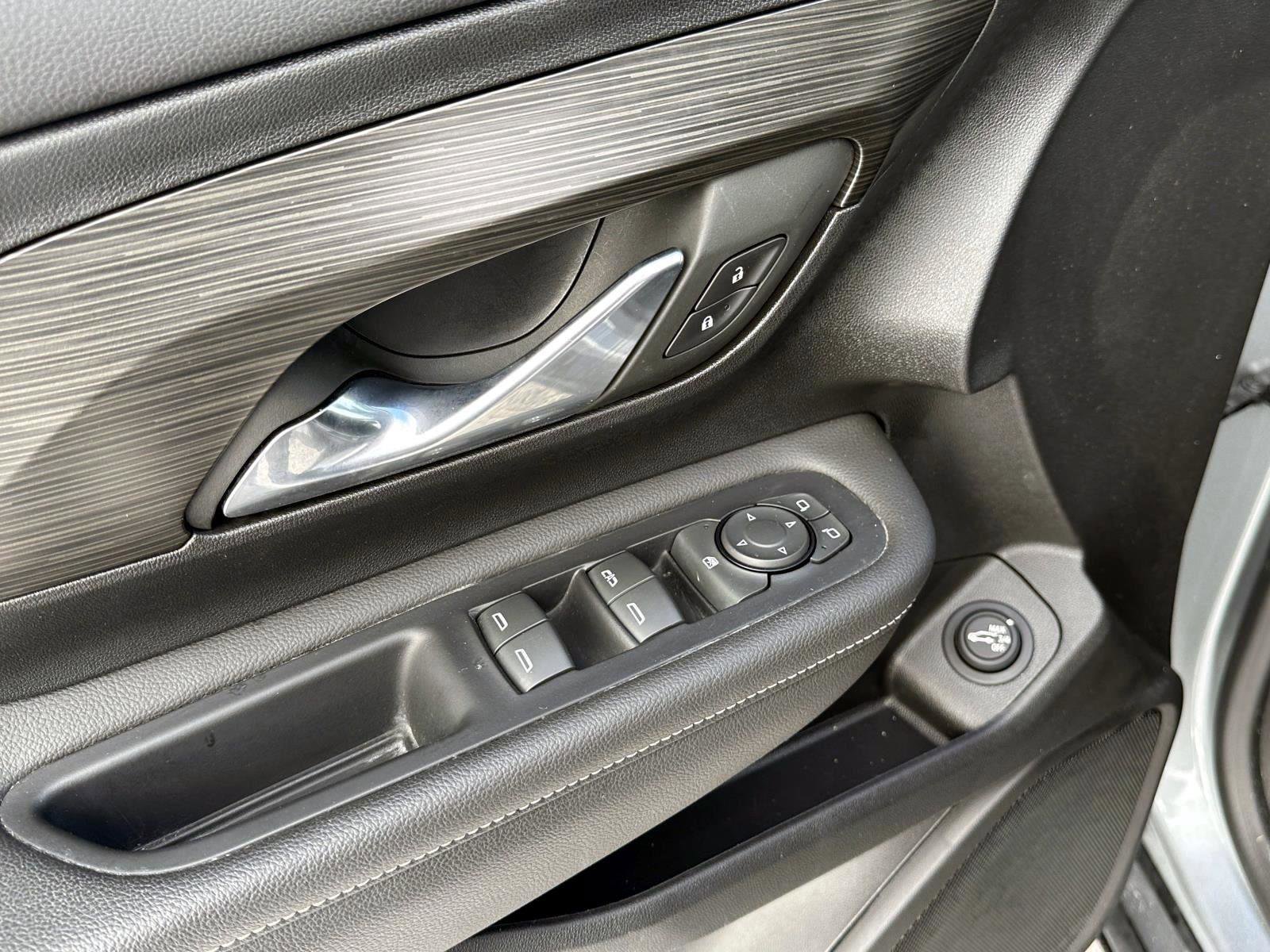 Certified 2023 GMC Terrain SLE w/ Driver Convenience Package image 16