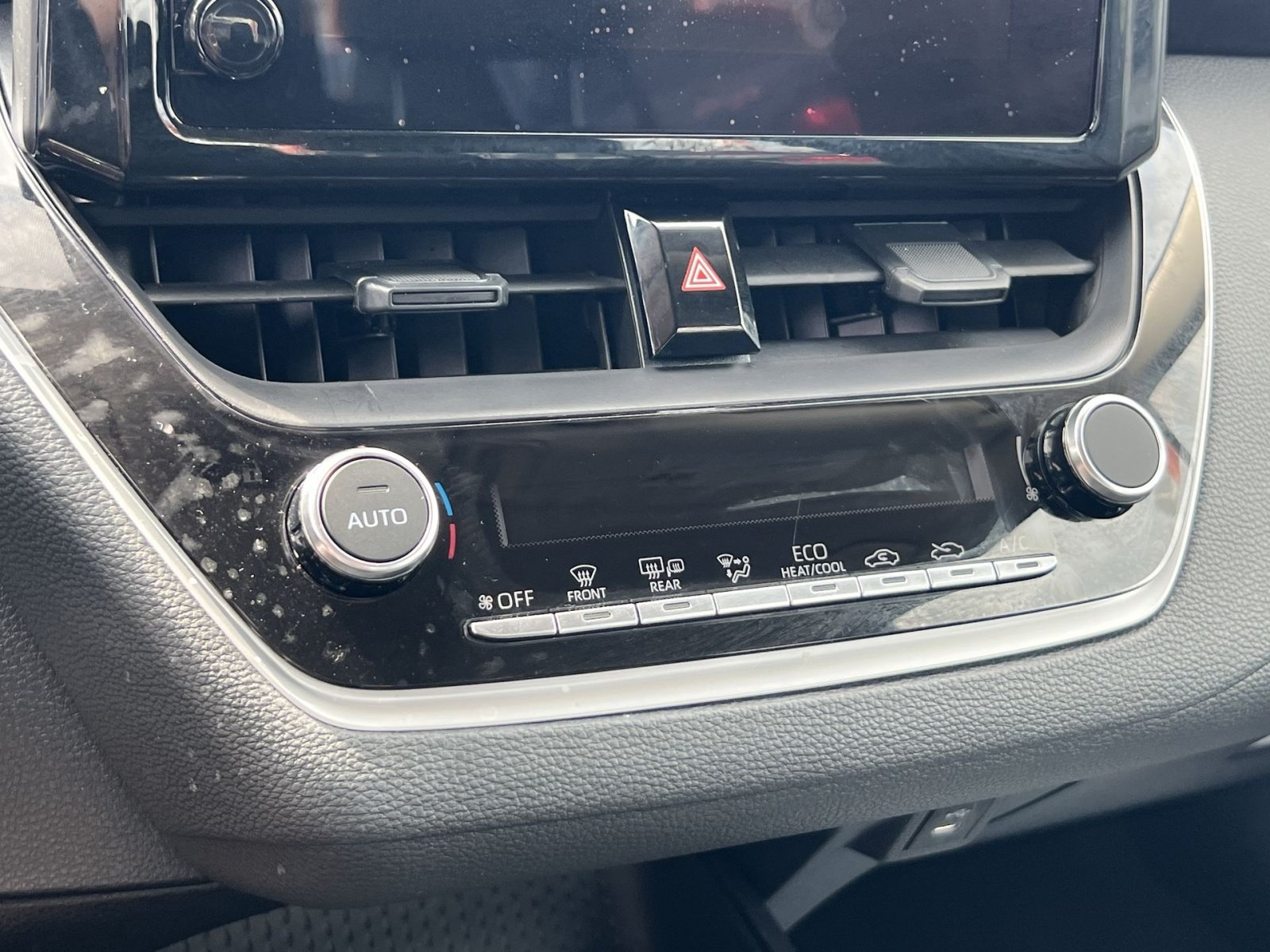 Used 2026 Toyota Corolla LE FWD image 17