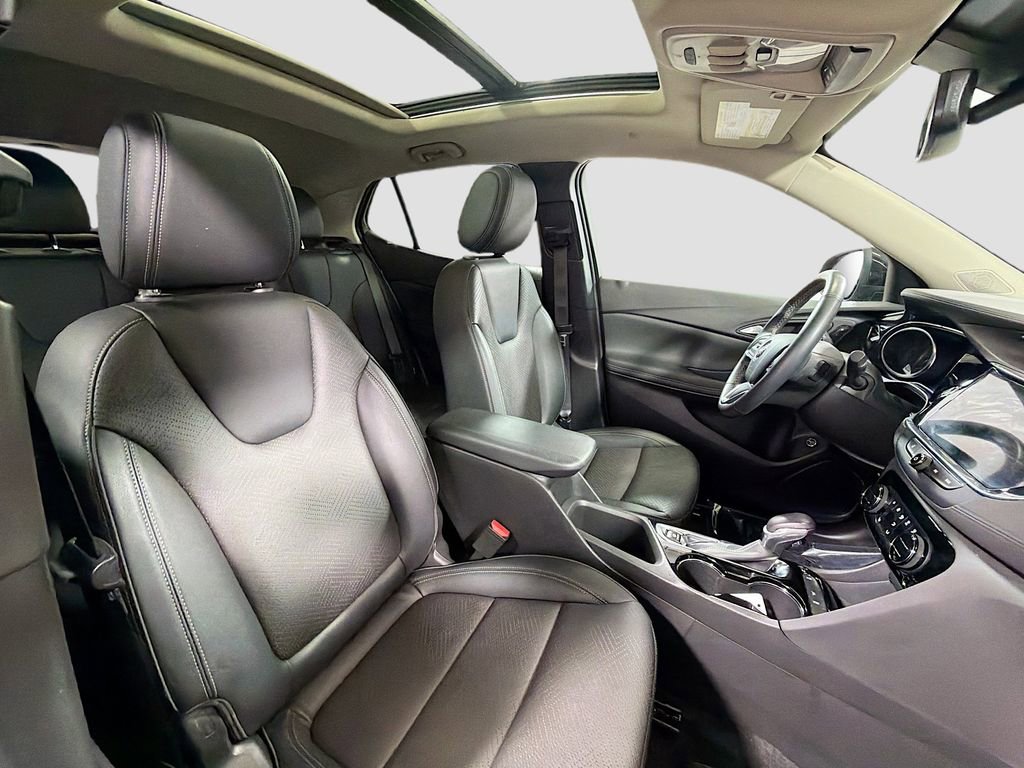 Used 2023 Buick Encore GX Essence w/ Experience Buick Package FWD image 29