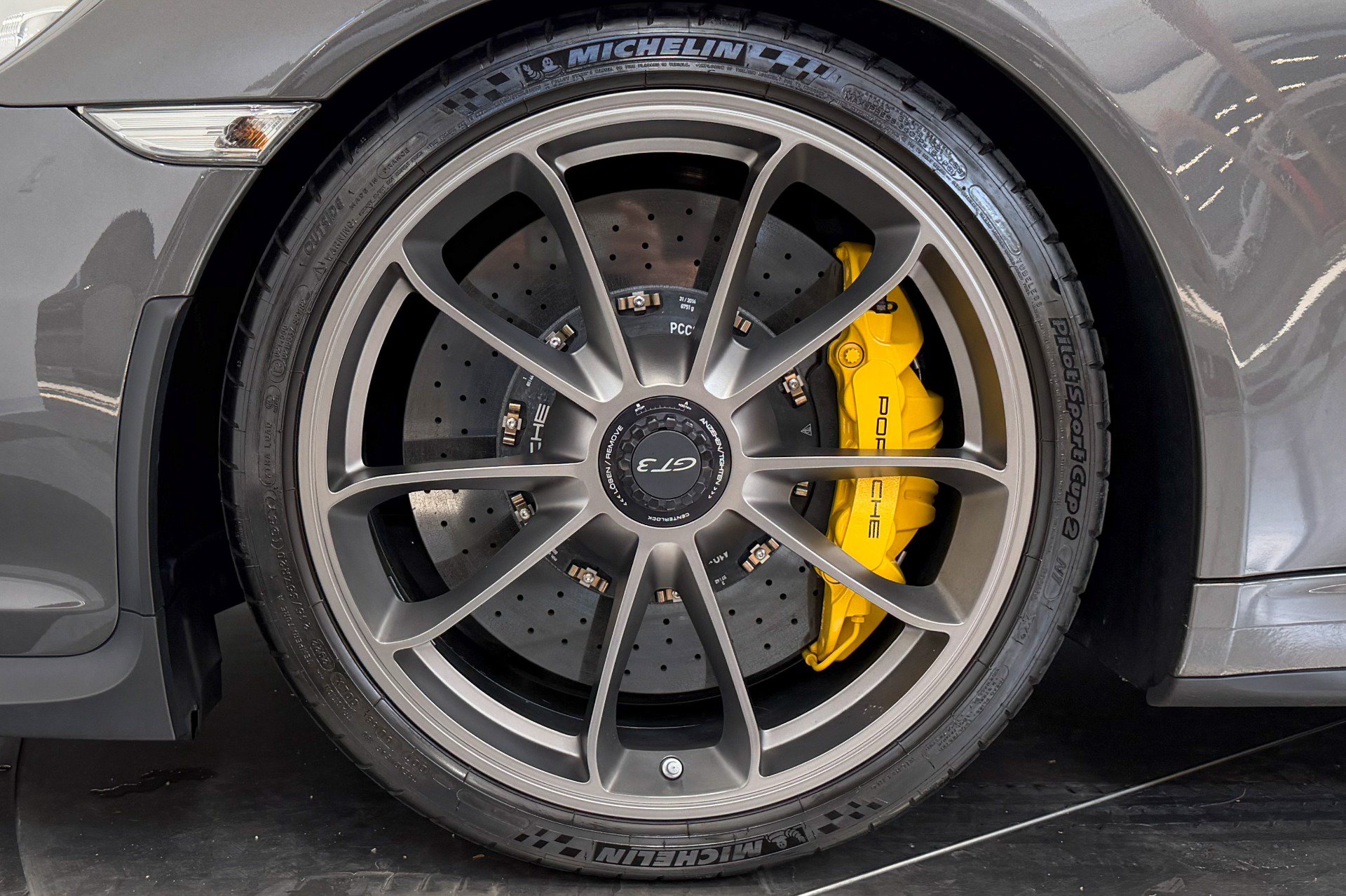 Used 2015 Porsche 911 GT3 RWD image 10