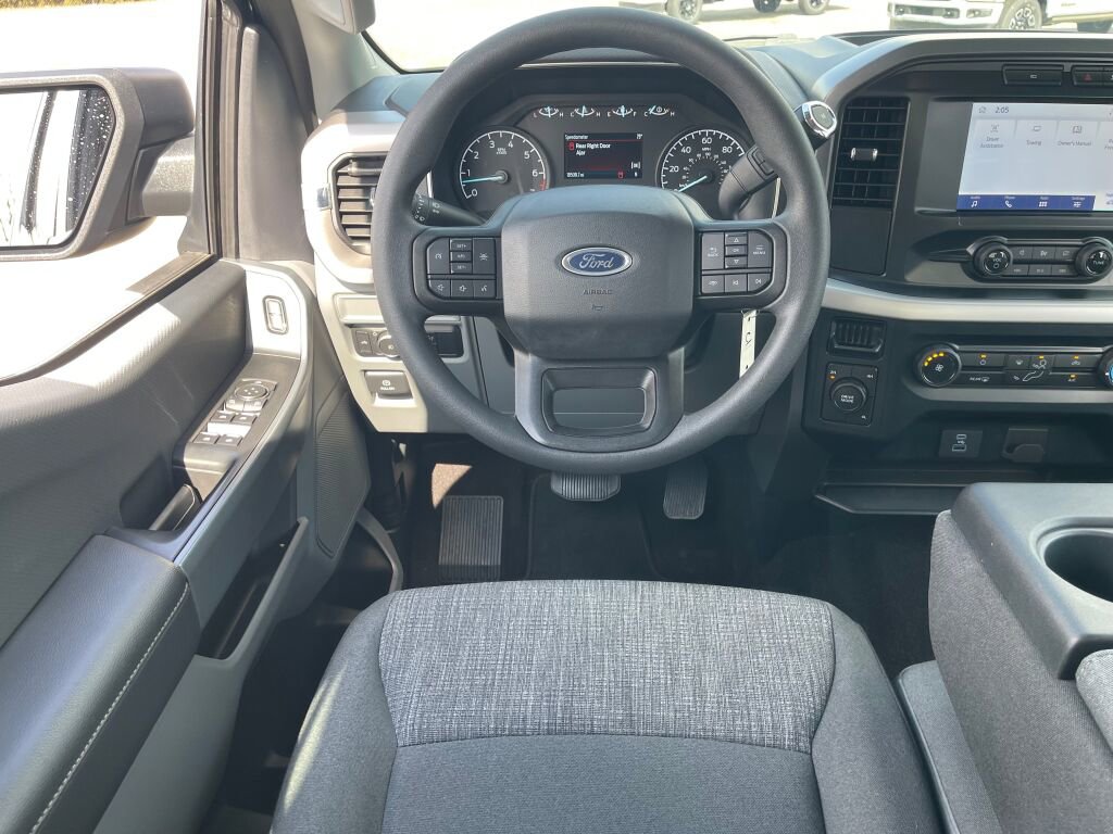 Used 2022 Ford F150 XLT image 2
