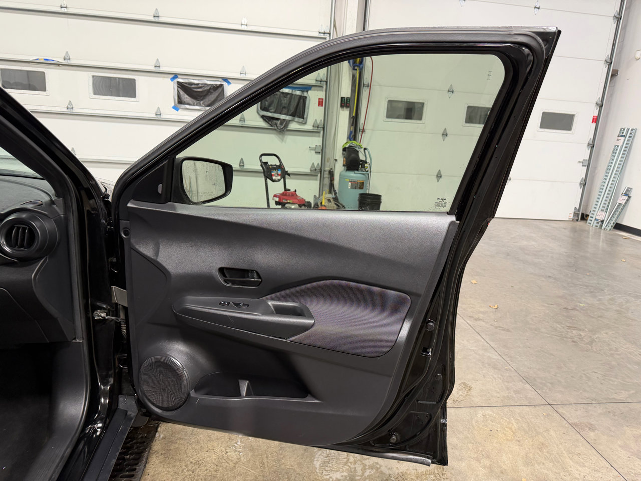 Used 2020 Nissan Kicks S image 22