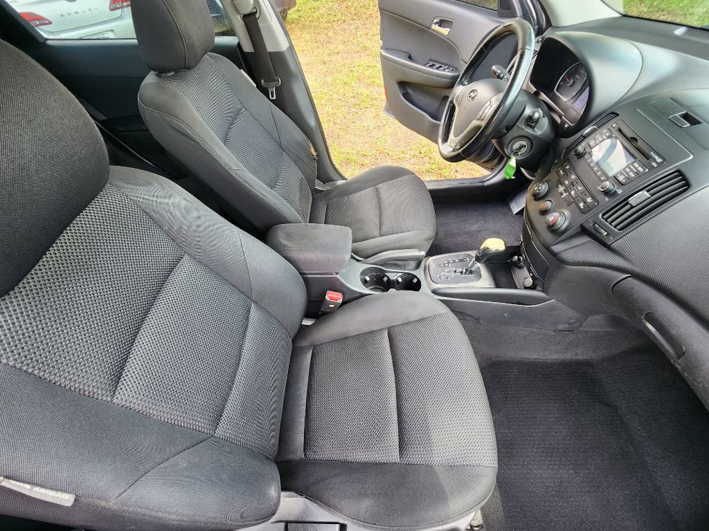 Used 2009 Hyundai Elantra w/ Premium-Sport Pkg 2 FWD image 13
