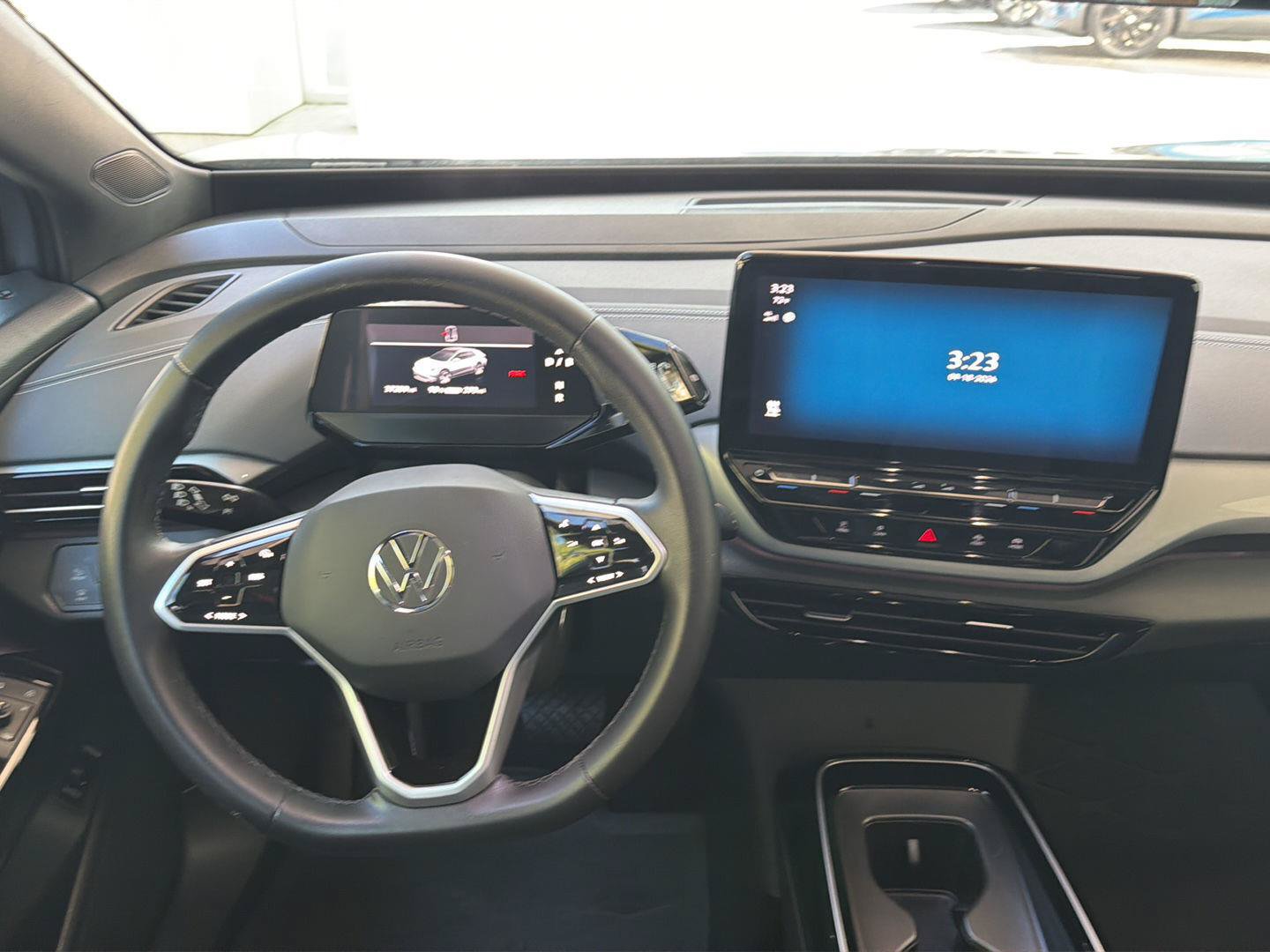 Certified 2023 Volkswagen ID.4 Pro S AWD/4WD image 17