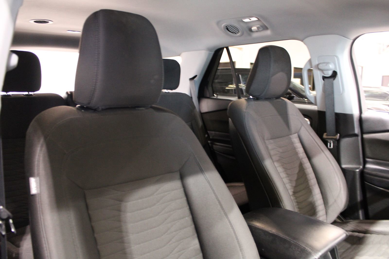 Used 2020 Ford Explorer XLT image 31