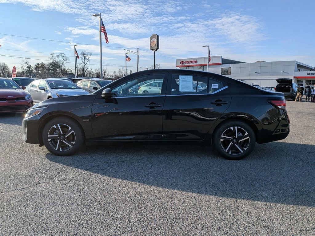 Used 2024 Nissan Sentra SV image 2