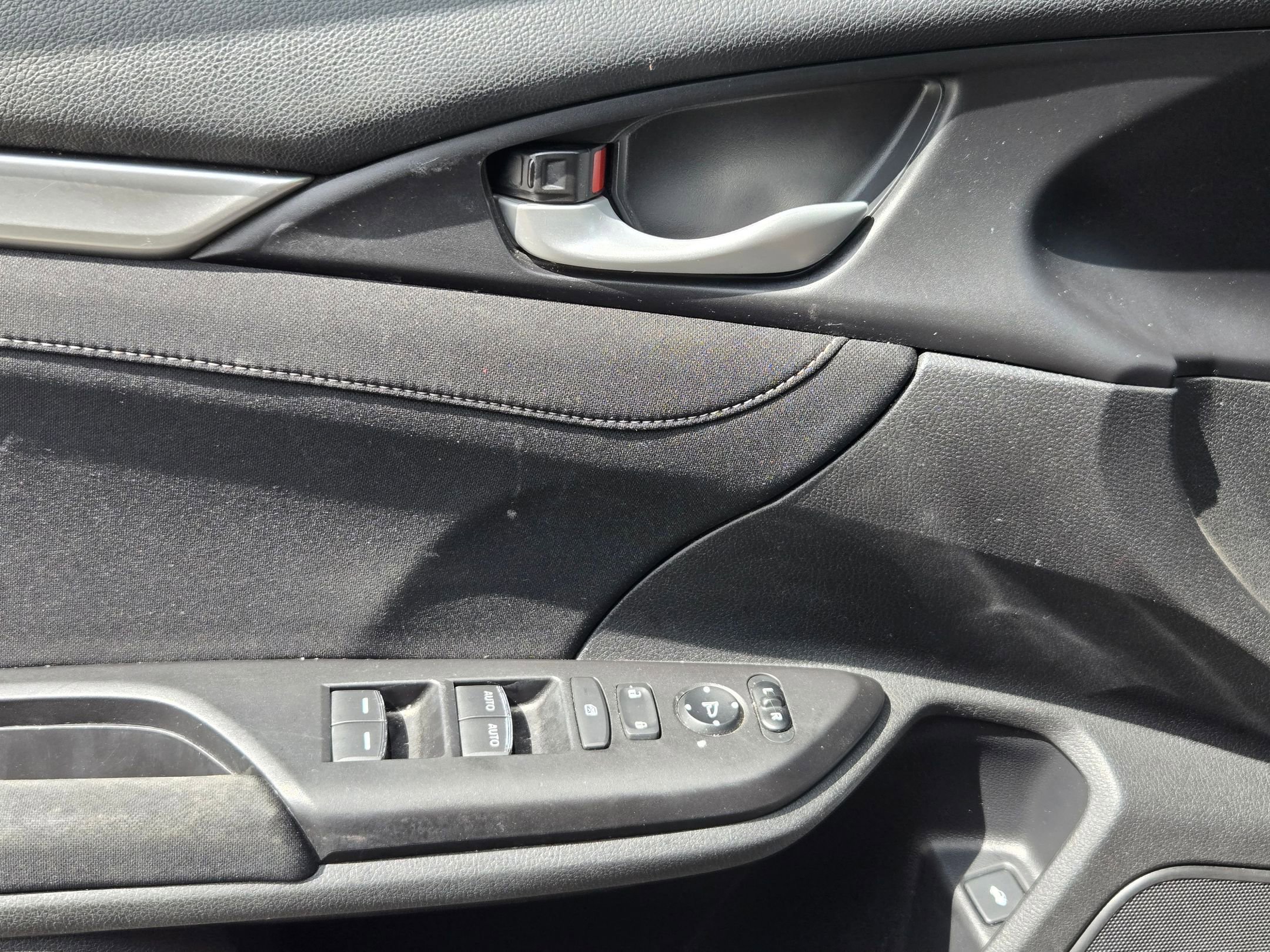 Used 2018 Honda Civic EX-T image 7