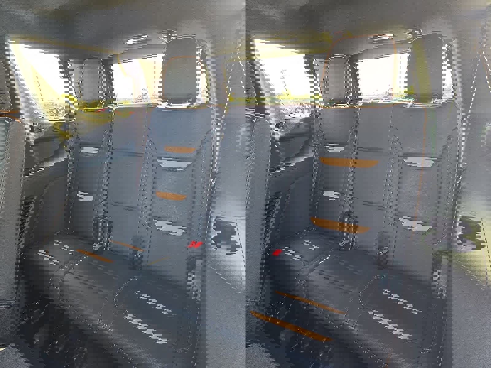 Used 2024 GMC Yukon AT4 image 37