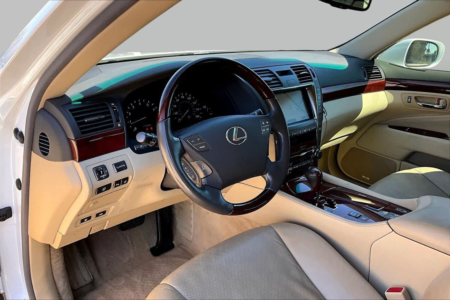 Used 2008 Lexus LS 460 RWD image 16