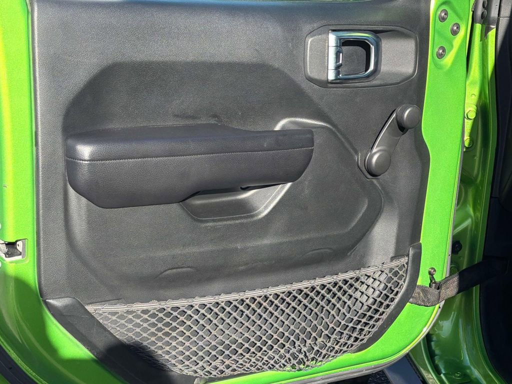 Used 2018 Jeep Wrangler Unlimited Sport image 22