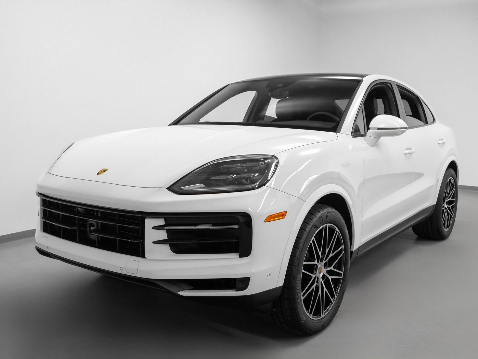 Certified 2024 Porsche Cayenne Coupe image 6