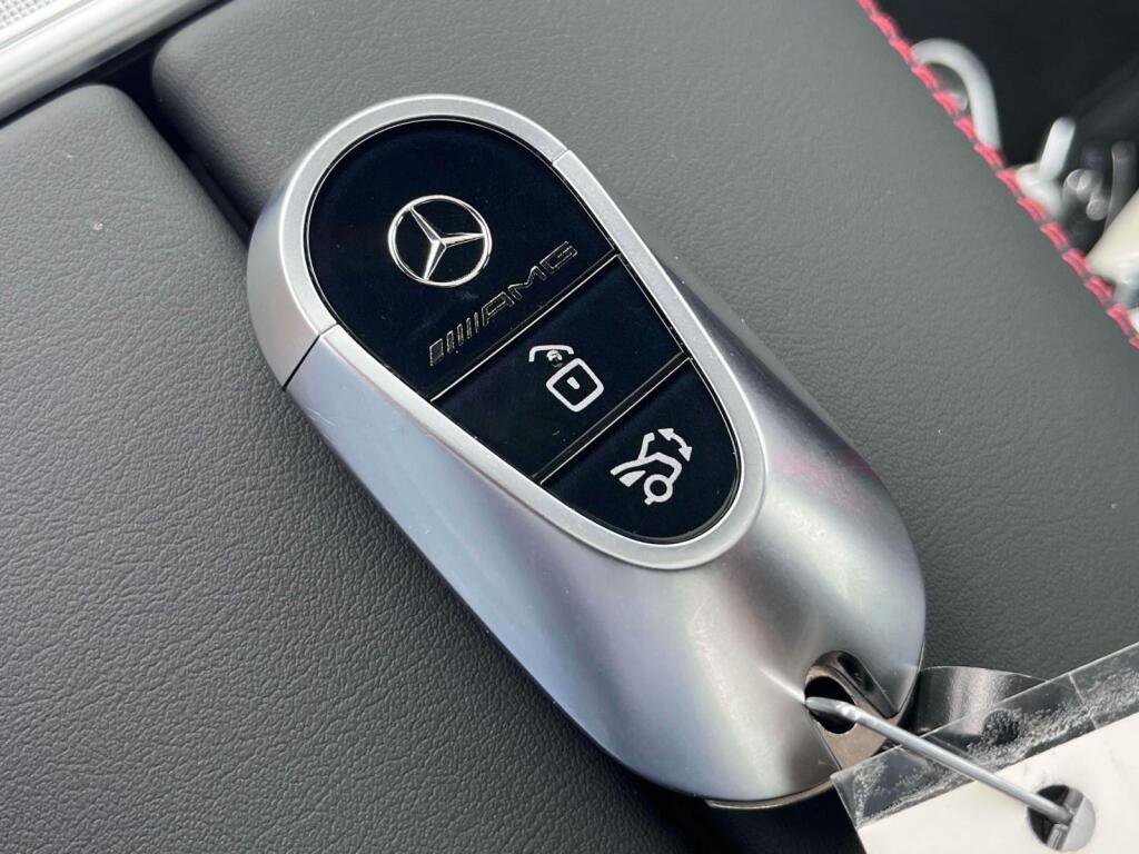 New 2026 Mercedes-Benz GLC 43 AMG 4MATIC image 4