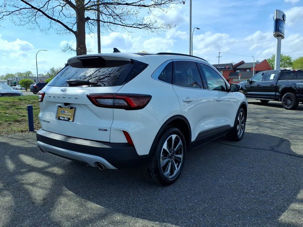 Used 2023 Ford Escape Platinum AWD/4WD image 6