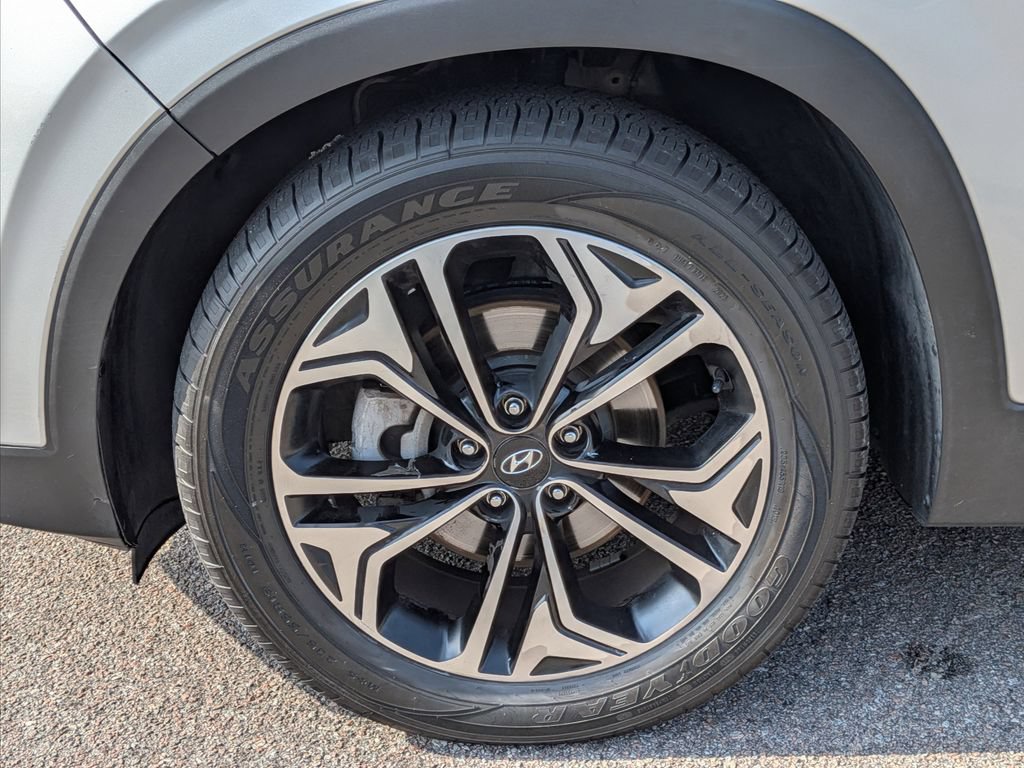 Used 2020 Hyundai Santa Fe Limited FWD image 5