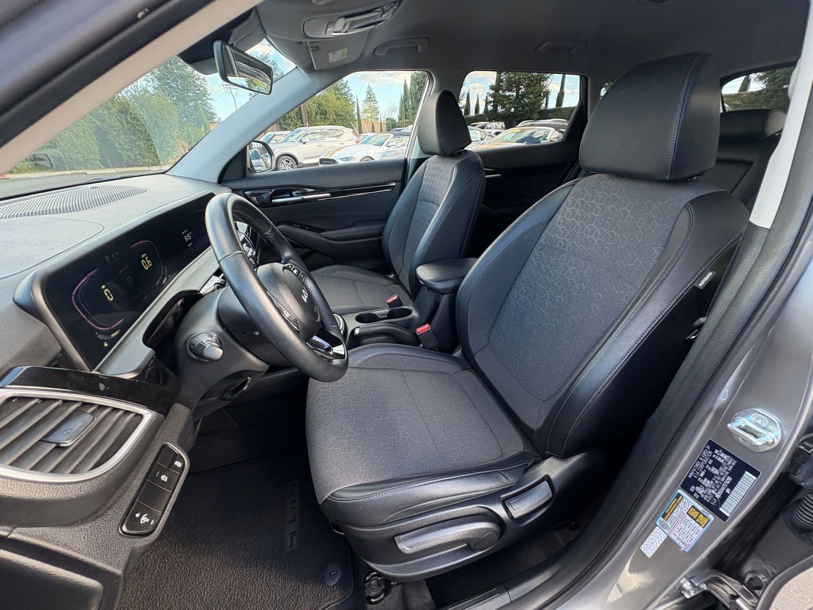 Used 2025 Kia Seltos S FWD image 36