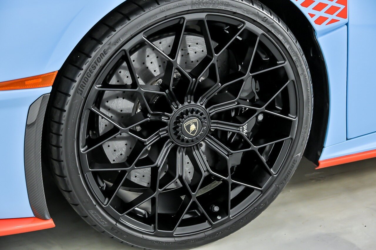 Used 2022 Lamborghini Huracan STO RWD image 18