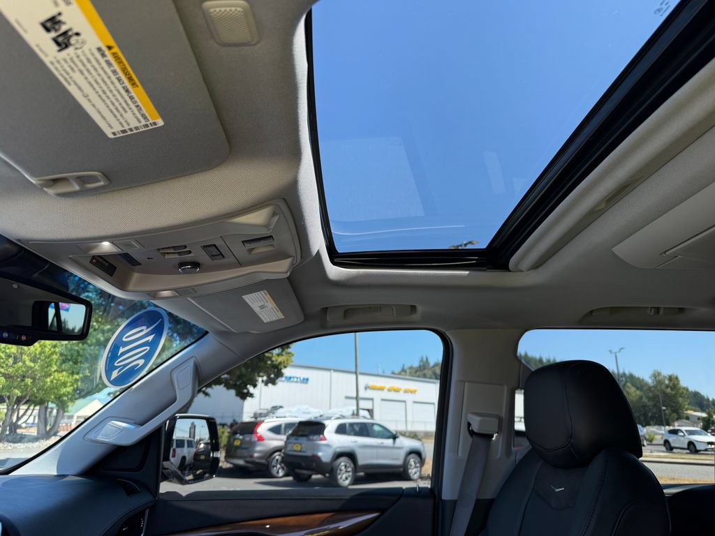 Used 2016 Cadillac Escalade Luxury AWD/4WD image 19