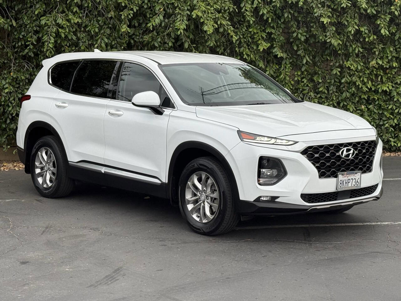 Used 2019 Hyundai Santa Fe SEL FWD image 3