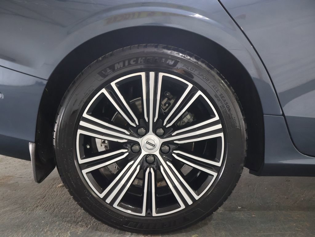 Used 2022 Volvo S60 B5 Inscription AWD/4WD image 38