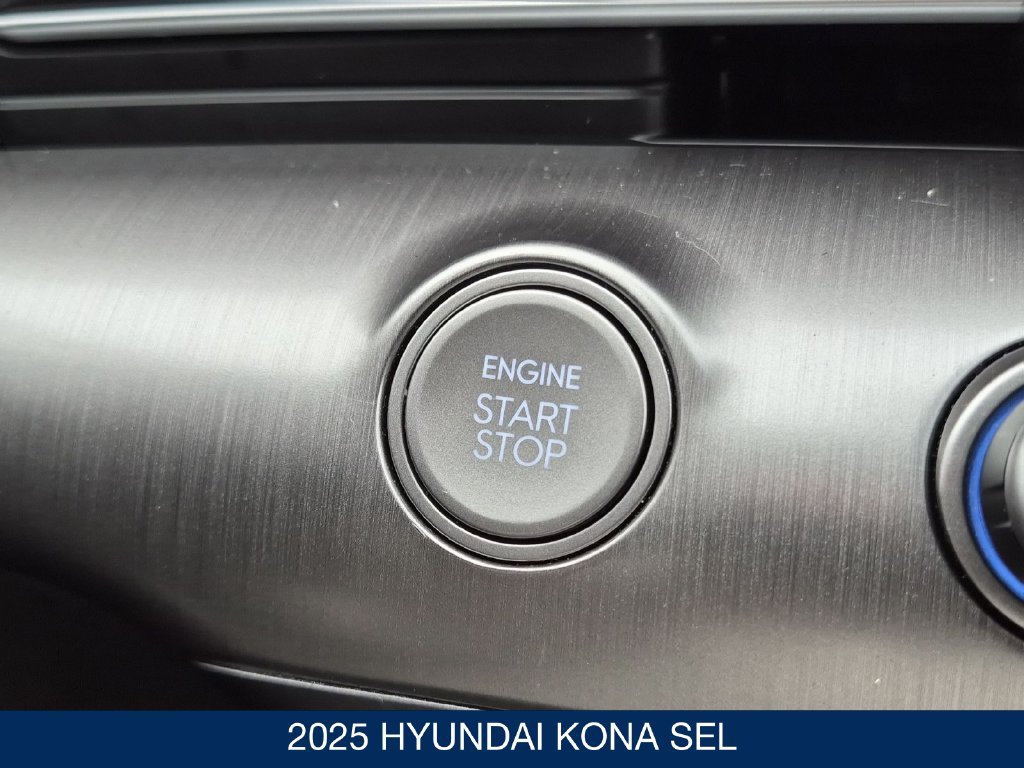 Certified 2025 Hyundai Kona SEL AWD/4WD image 26