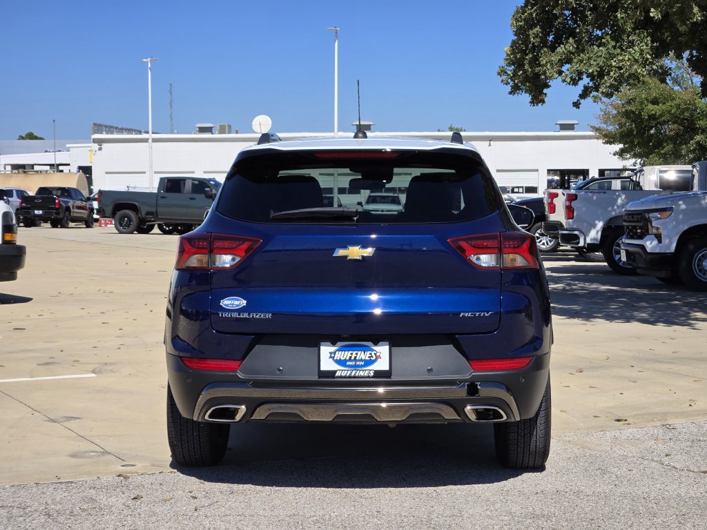 Used 2022 Chevrolet TrailBlazer ACTIV w/ Sun and Liftgate Package FWD image 6