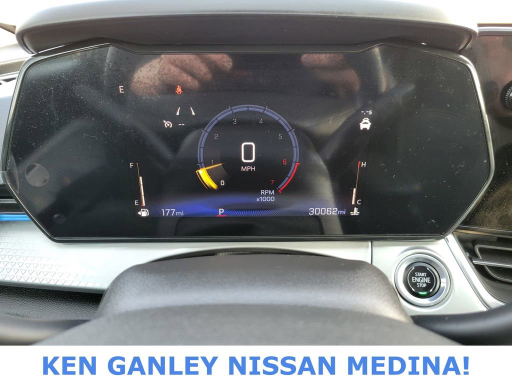 Used 2024 Chevrolet Trax LT image 32