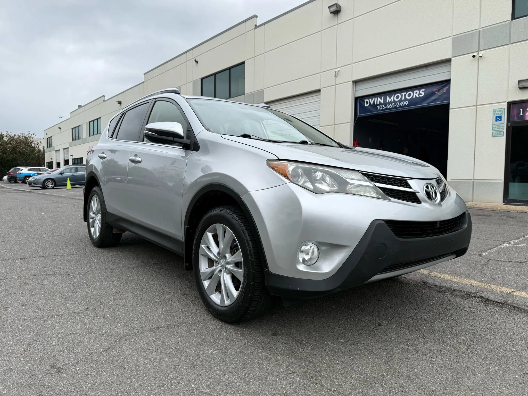 Used 2013 Toyota RAV4 Limited image 2