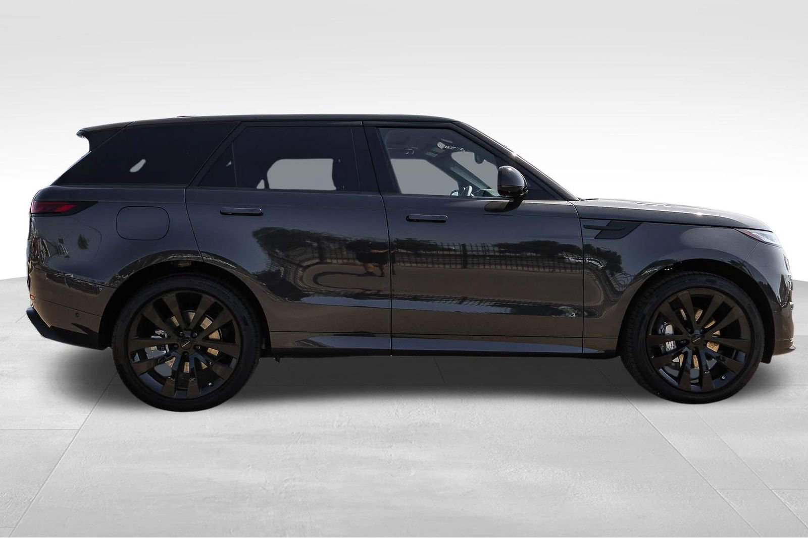 New 2026 Land Rover Range Rover Sport Dynamic SE AWD/4WD image 4