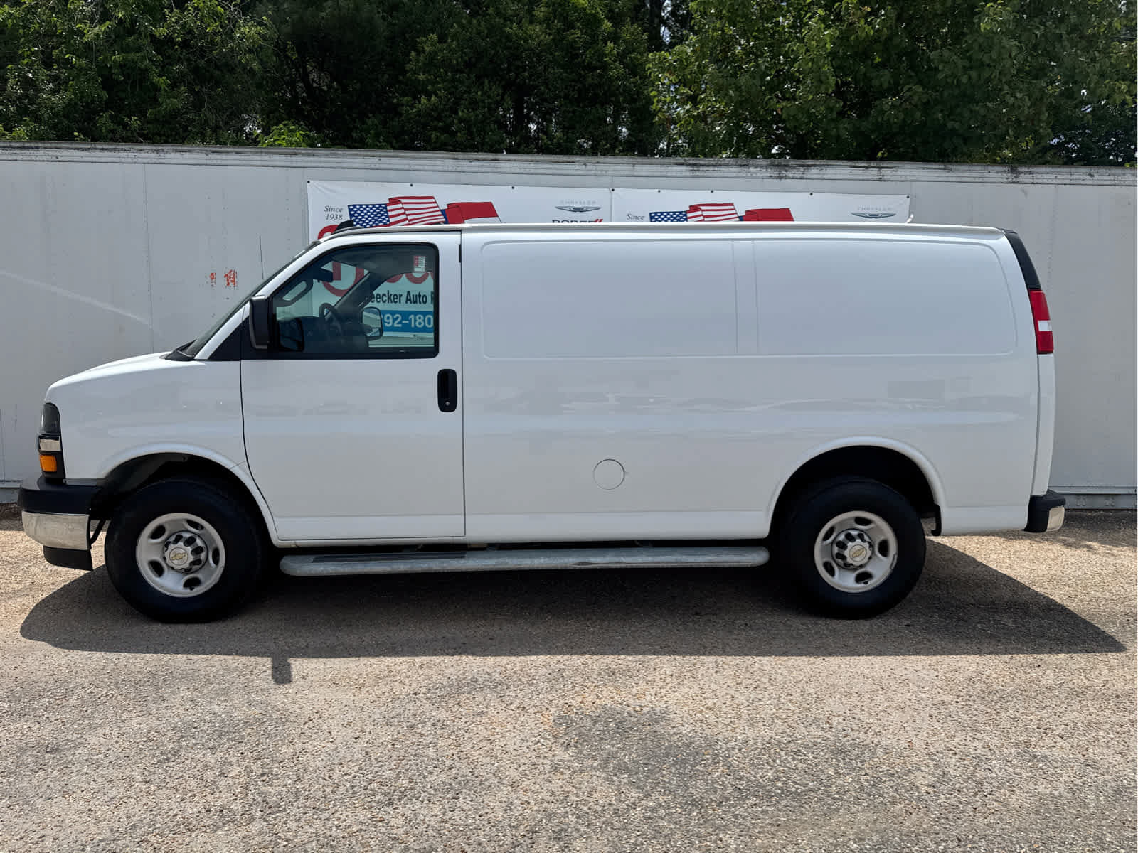 Used 2024 Chevrolet Express 2500 w/ Driver Convenience Package RWD image 6