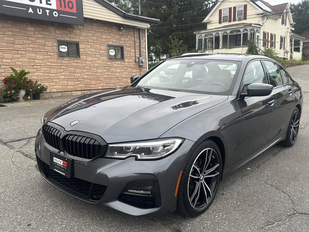 Used 2019 BMW 330i xDrive Sedan w/ M Sport Package AWD/4WD image 2