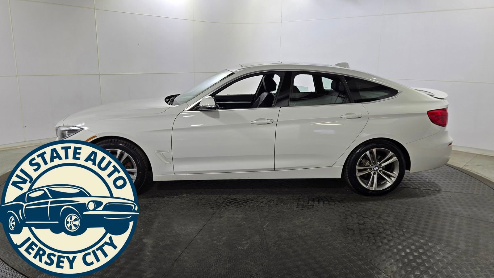 Used 2019 BMW 330i Gran Turismo xDrive w/ Convenience Package image 4