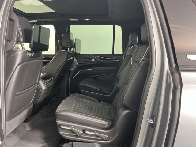 Used 2023 Cadillac Escalade ESV V w/ LPO, Floor Liner Package AWD/4WD image 29