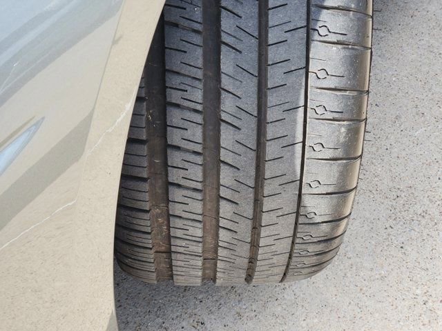 Used 2023 Chevrolet Corvette Stingray Preferred Cpe w/ Engine Appearance Package image 23