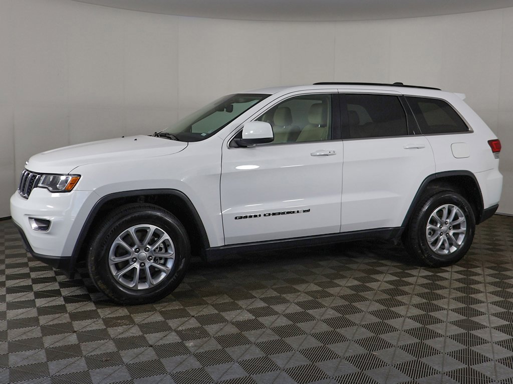 Used 2022 Jeep Grand Cherokee Laredo E image 15