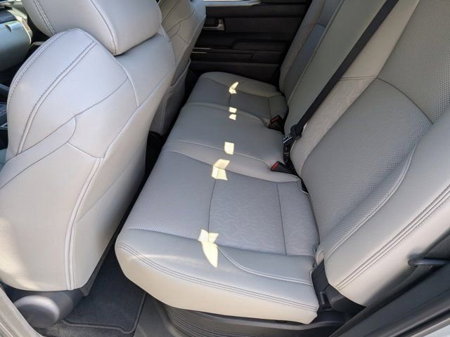 Used 2025 Toyota Tacoma Limited AWD/4WD image 17