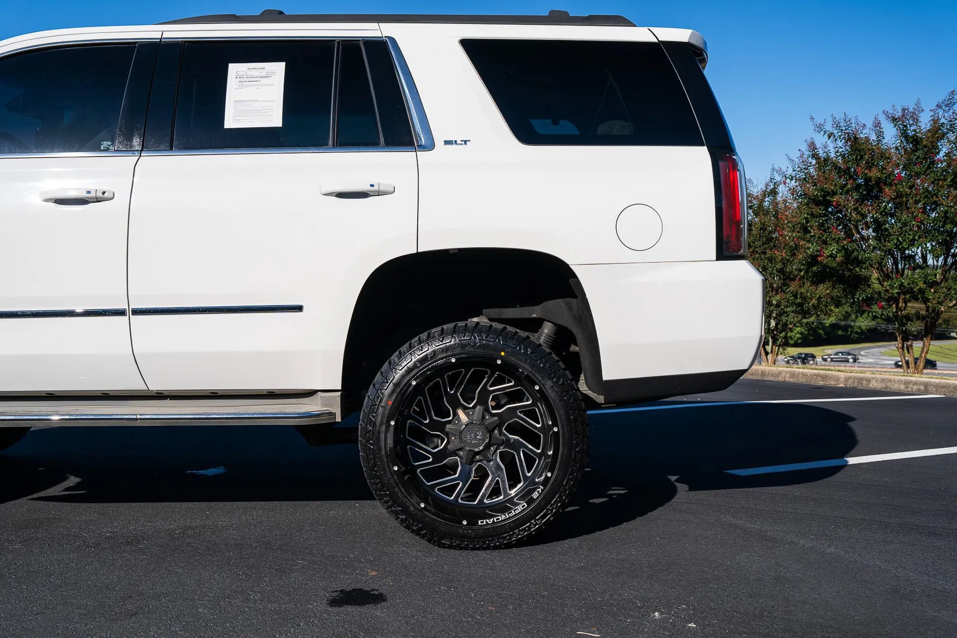 Used 2015 GMC Yukon SLT RWD image 5