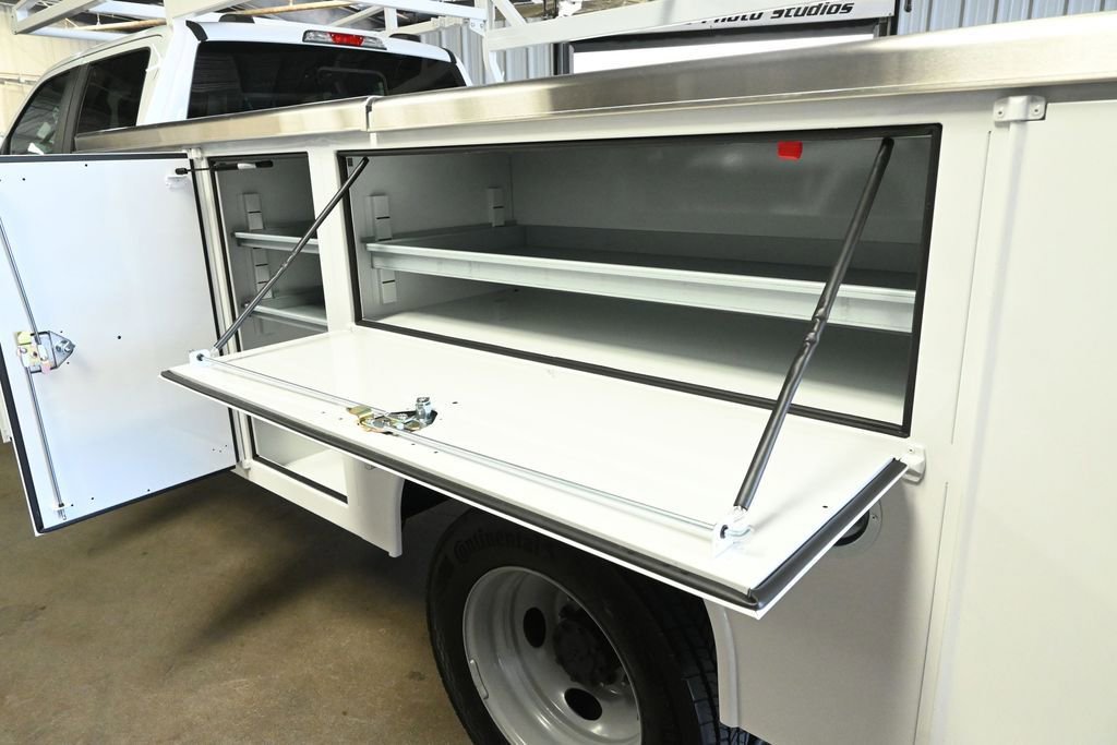 New 2026 Ford F450 XL w/ XL Chrome Package RWD image 21