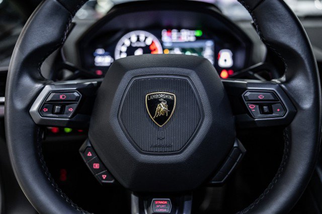 Used 2015 Lamborghini Huracan LP 610-4 image 16