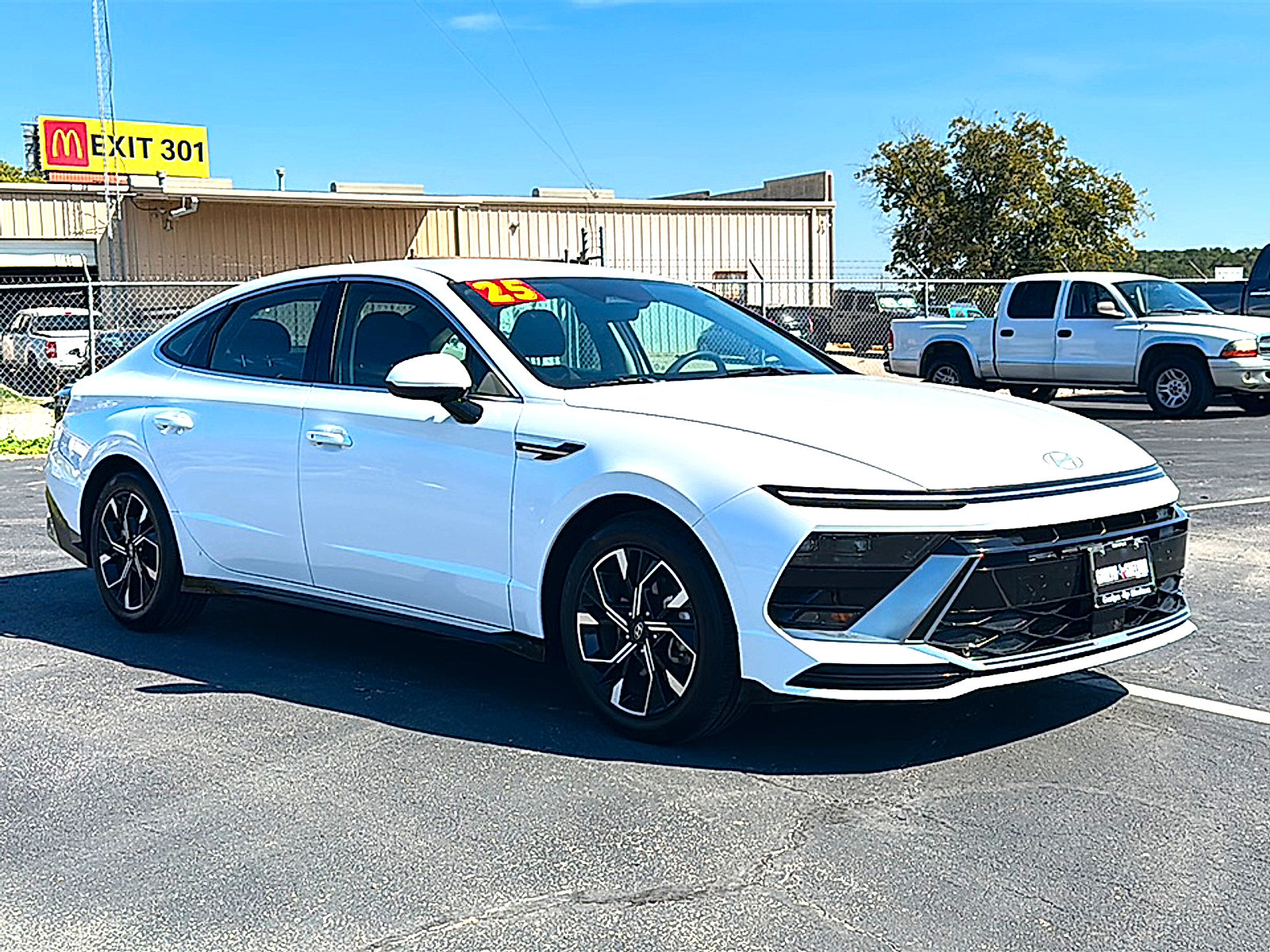 Used 2025 Hyundai Sonata SEL AWD/4WD image 10