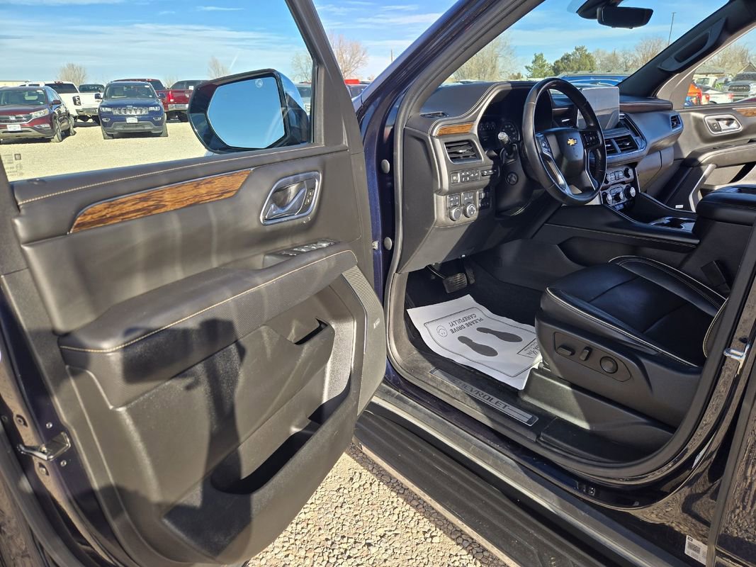 Used 2021 Chevrolet Tahoe Premier w/ Premium Package image 27