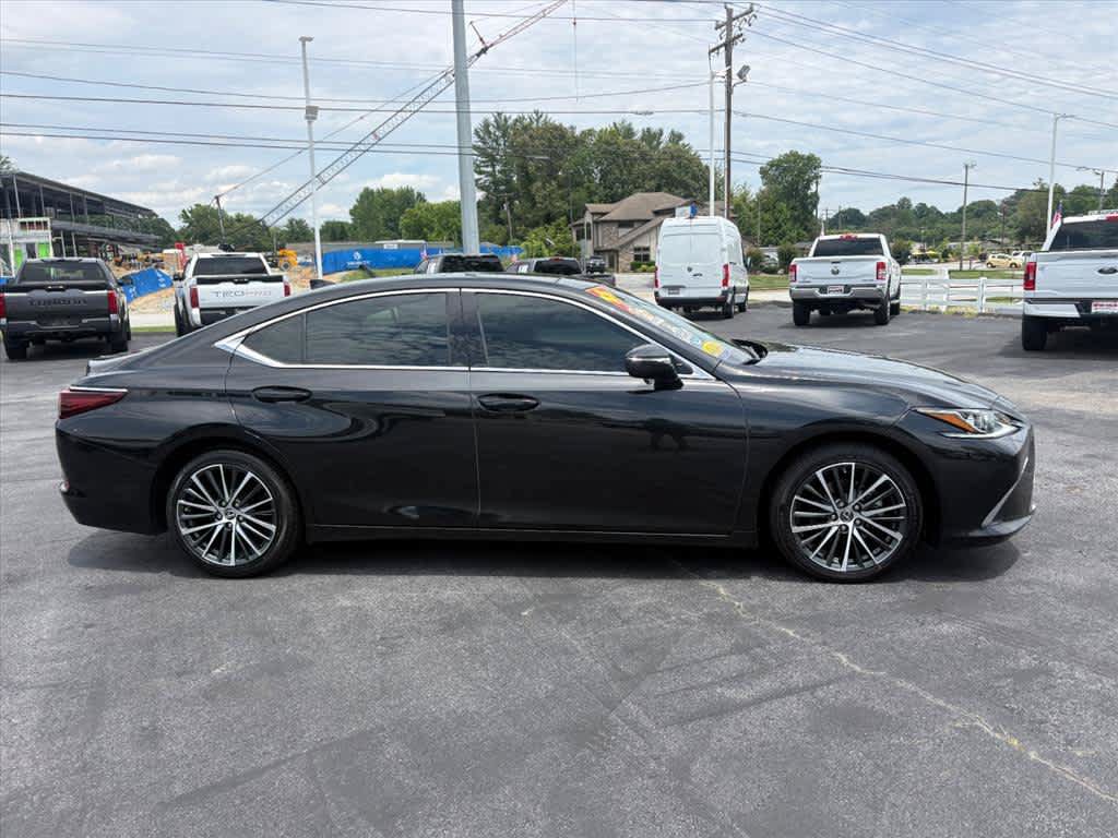 Used 2022 Lexus ES 350 w/ Premium Package FWD image 2