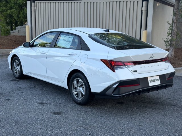 New 2026 Hyundai Elantra SE FWD image 6