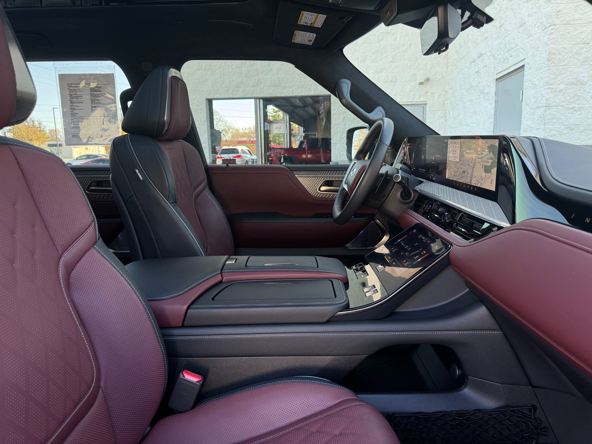 Used 2025 INFINITI QX80 Autograph w/ Autograph Exterior Package image 43