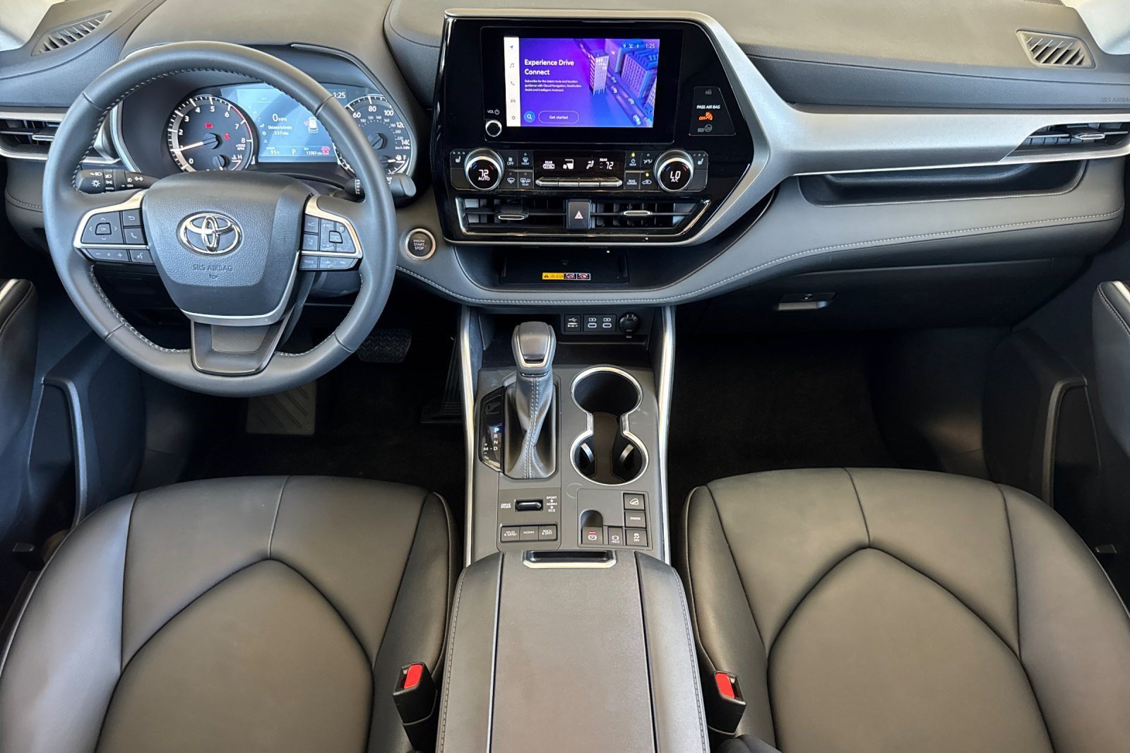Used 2026 Toyota Highlander XLE AWD/4WD image 16