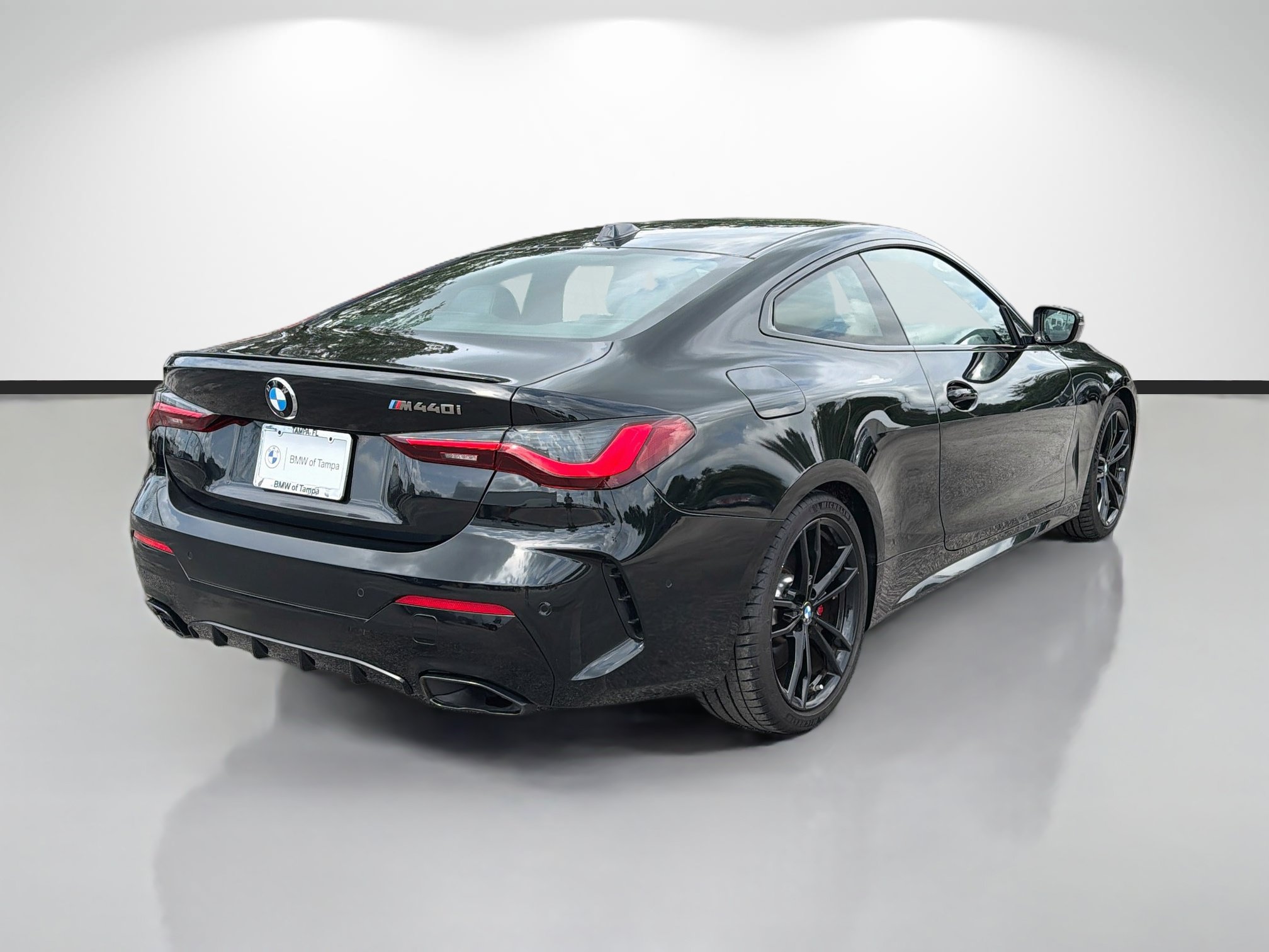 Used 2024 BMW M440i Coupe w/ Premium Package RWD image 3