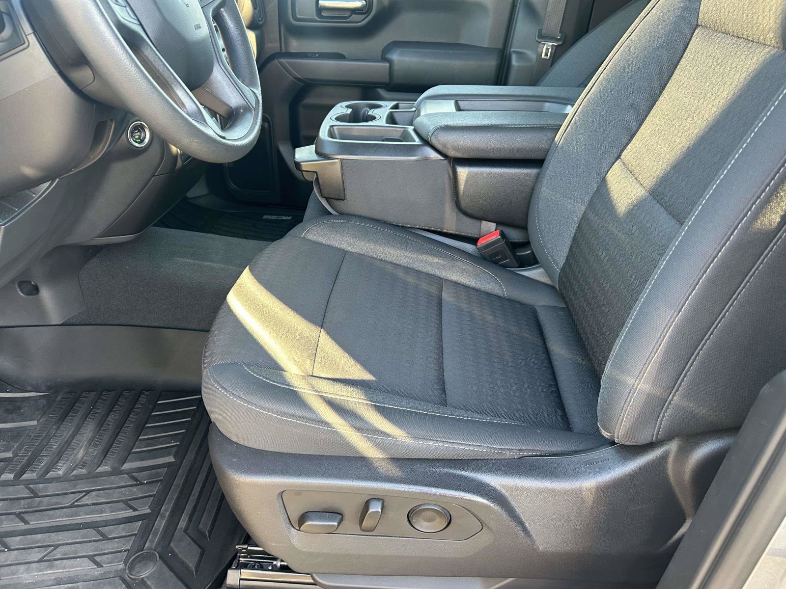 Used 2023 Chevrolet Silverado 1500 Custom AWD/4WD image 18