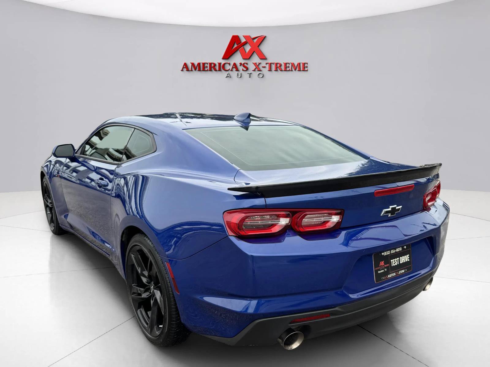 Used 2023 Chevrolet Camaro LT w/ Technology Package RWD image 4