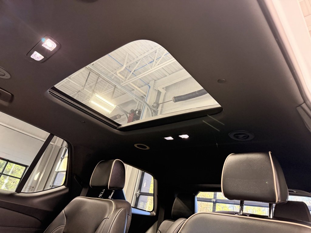 Used 2024 Chevrolet Traverse Premier image 19